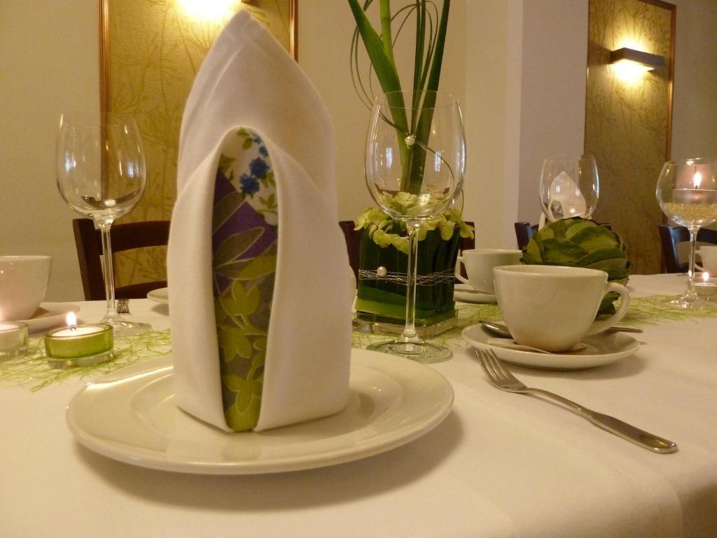 Hotel Restaurant Weihenstephaner Stuben 란츠후트 외부 사진